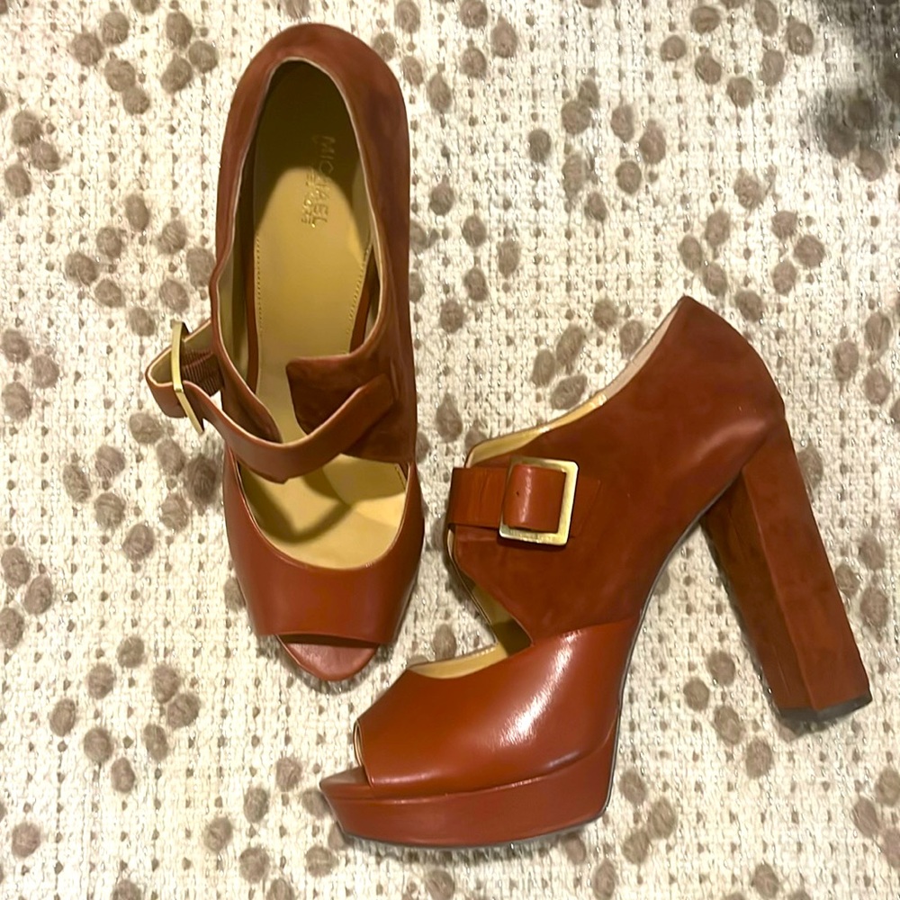 Peek a Boo Michael Kors